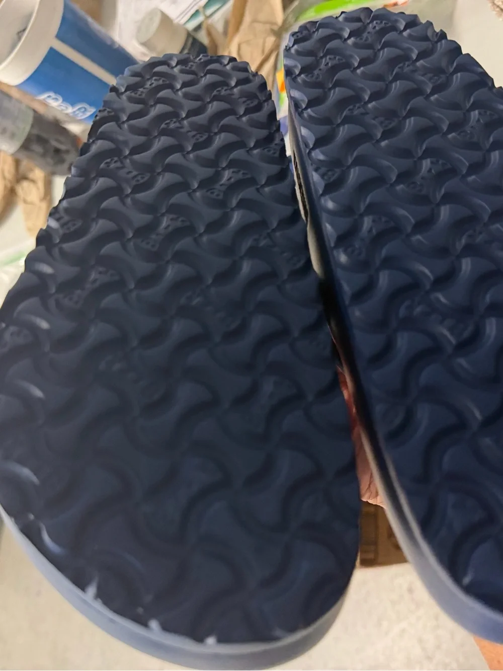 Birkenstock men’s 8-81/2 /women’s 10-101/2 new with tags navy blue